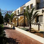 Byreva بافوس